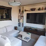Très bel appartement avec vue sur la Tour Eiffel, grande terrasse, coucher de soleil Parisien